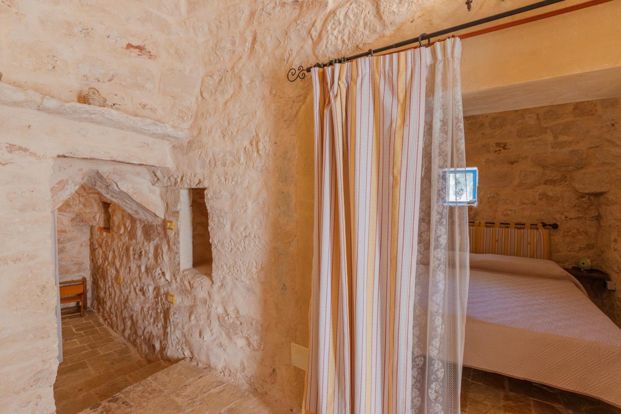 Trullo Tarantini Con Piscina Privata Apartment Latiano Exterior photo