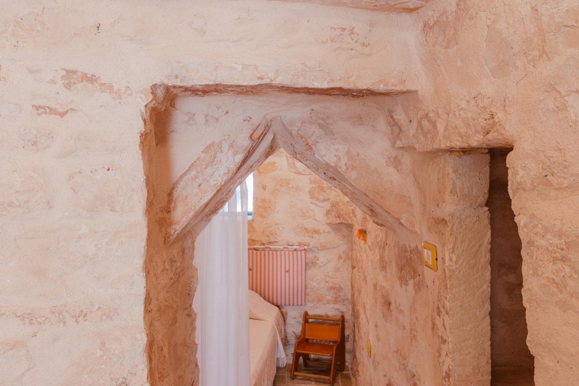 Trullo Tarantini Con Piscina Privata Apartment Latiano Exterior photo