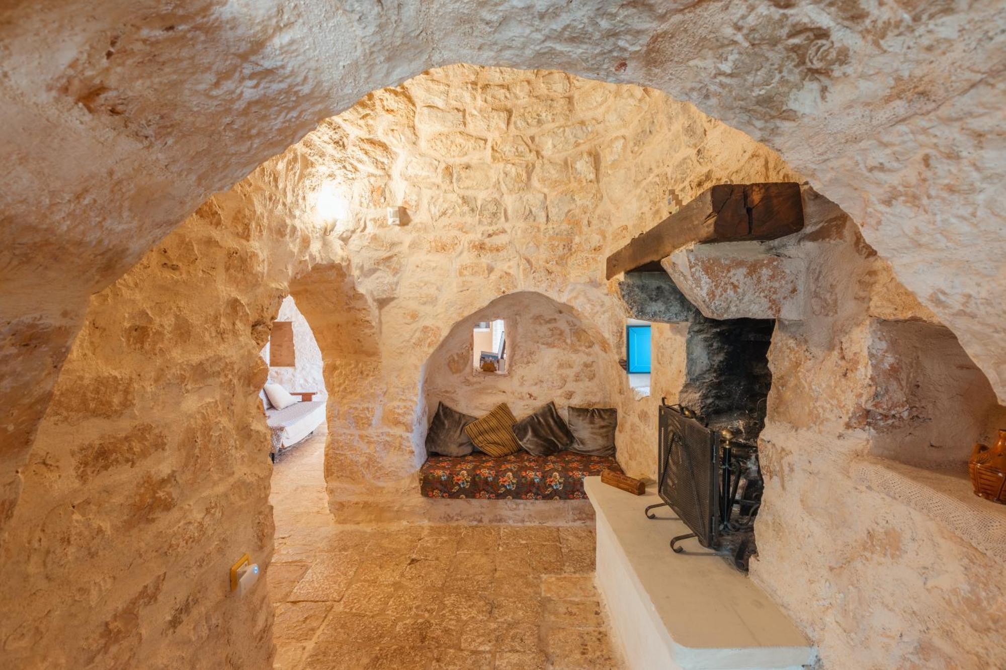 Trullo Tarantini Con Piscina Privata Apartment Latiano Exterior photo