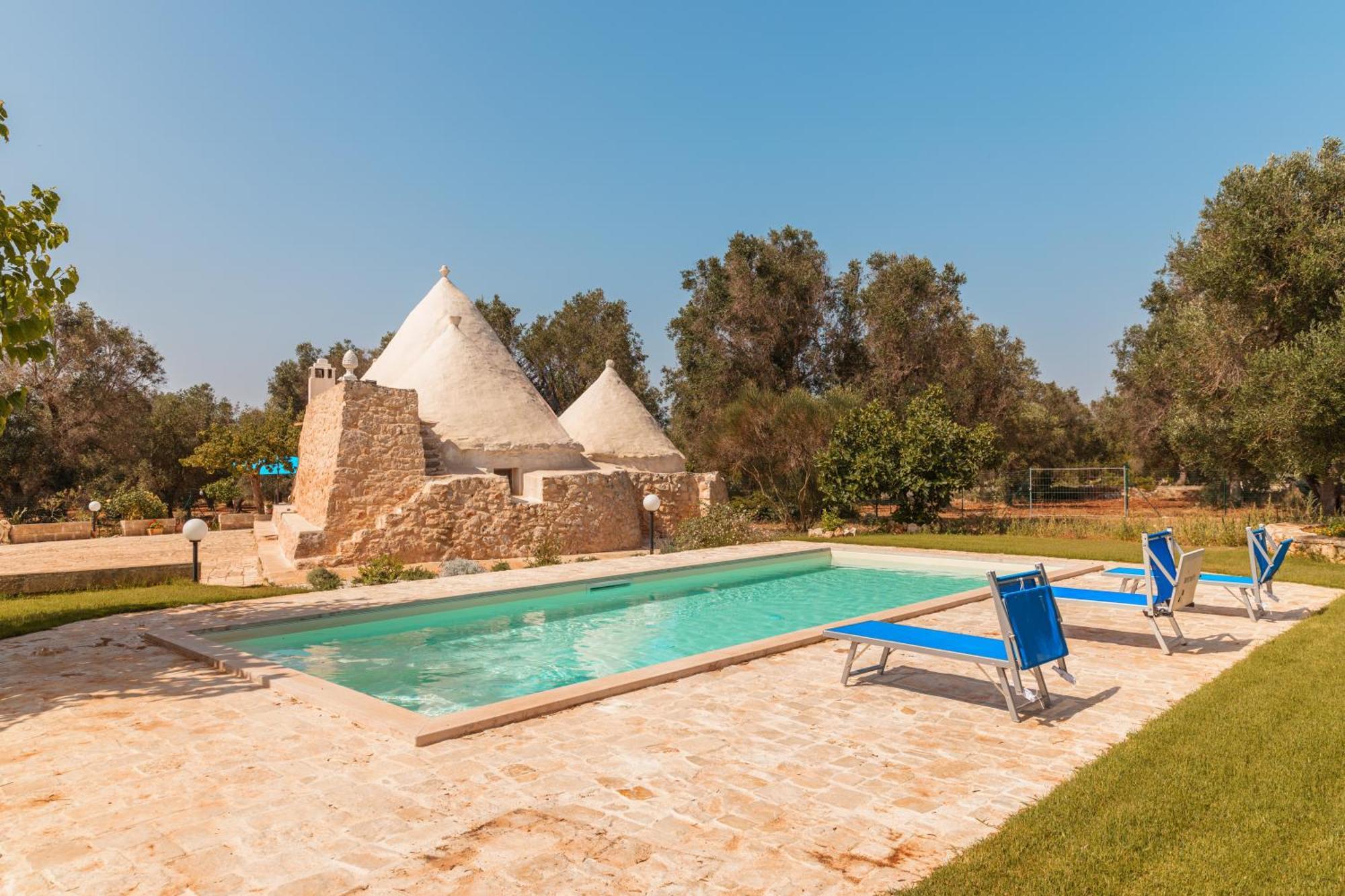 Trullo Tarantini Con Piscina Privata Apartment Latiano Exterior photo